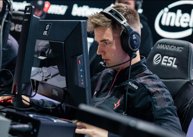 同时在社区 同时在社区